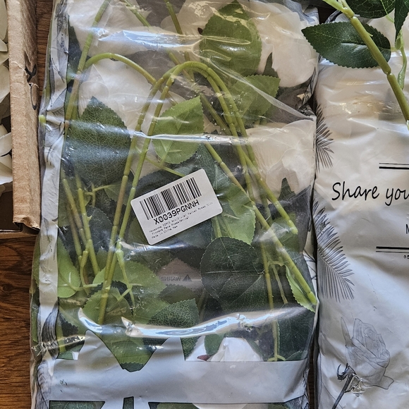 Artifical White Roses Wedding - Picture 3 of 10